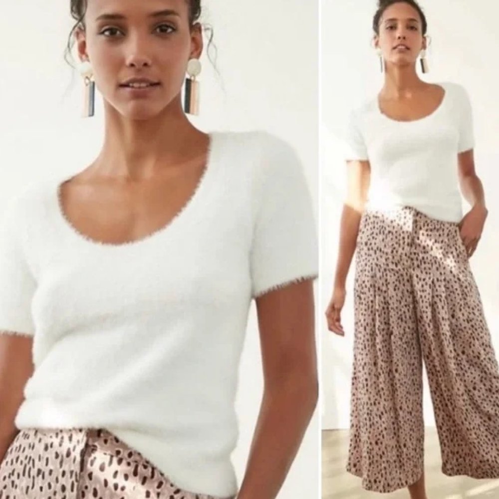 Medium Maeve by Anthropologie short-sleeve white sweater, super soft and fuzzy